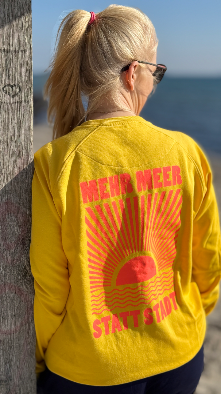 Sweater unisex "Mehr Meer statt Stadt" (gelb)